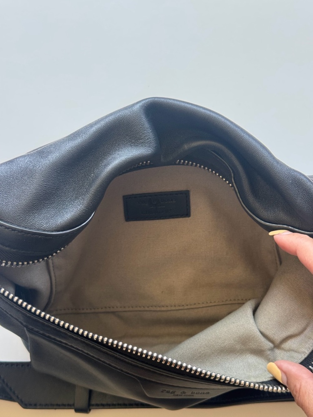 Commuter Fanny Pack Bag - Picture 7 of 8